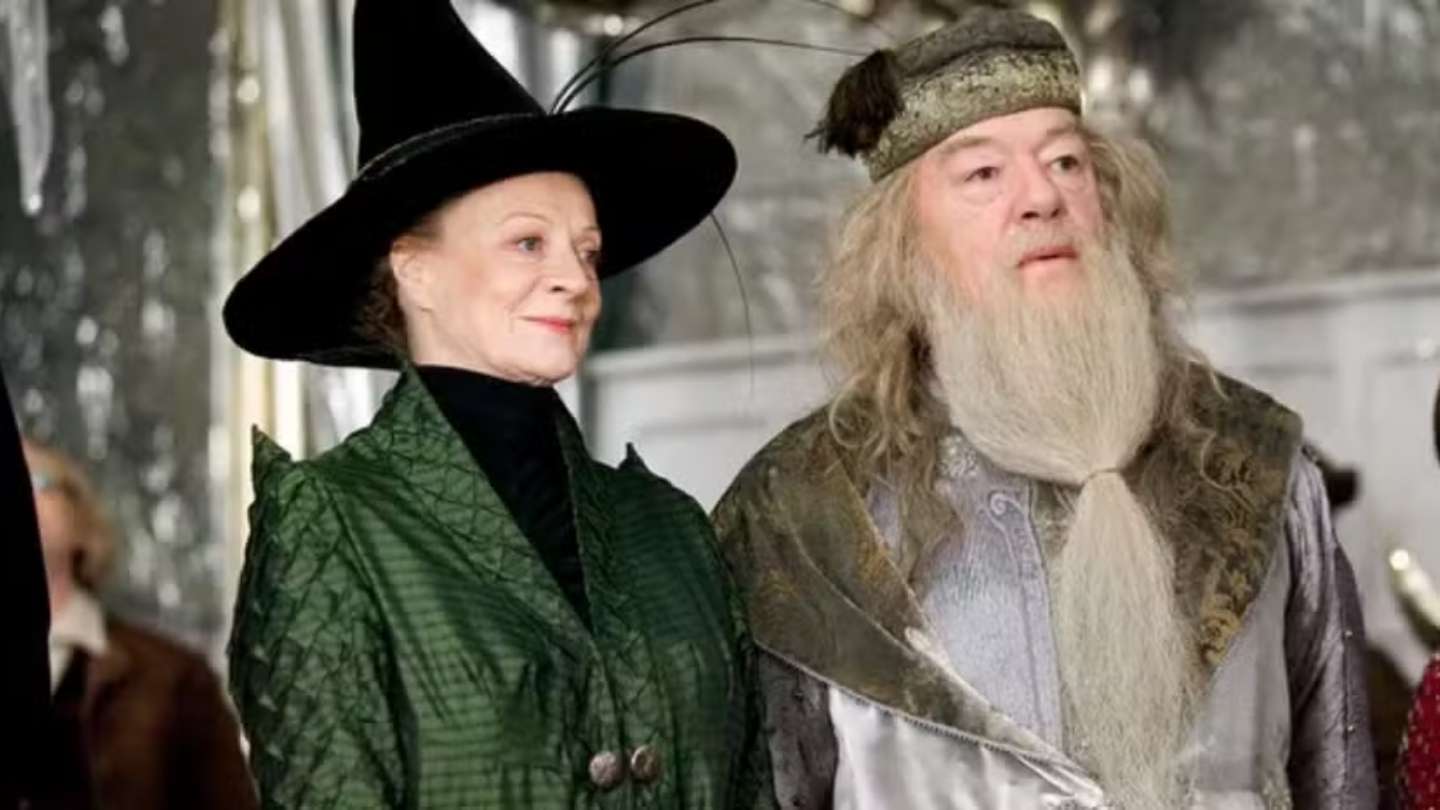 Maggie Smith morreu exatamente 1 ano após Michael Gambon, o Dumbledore