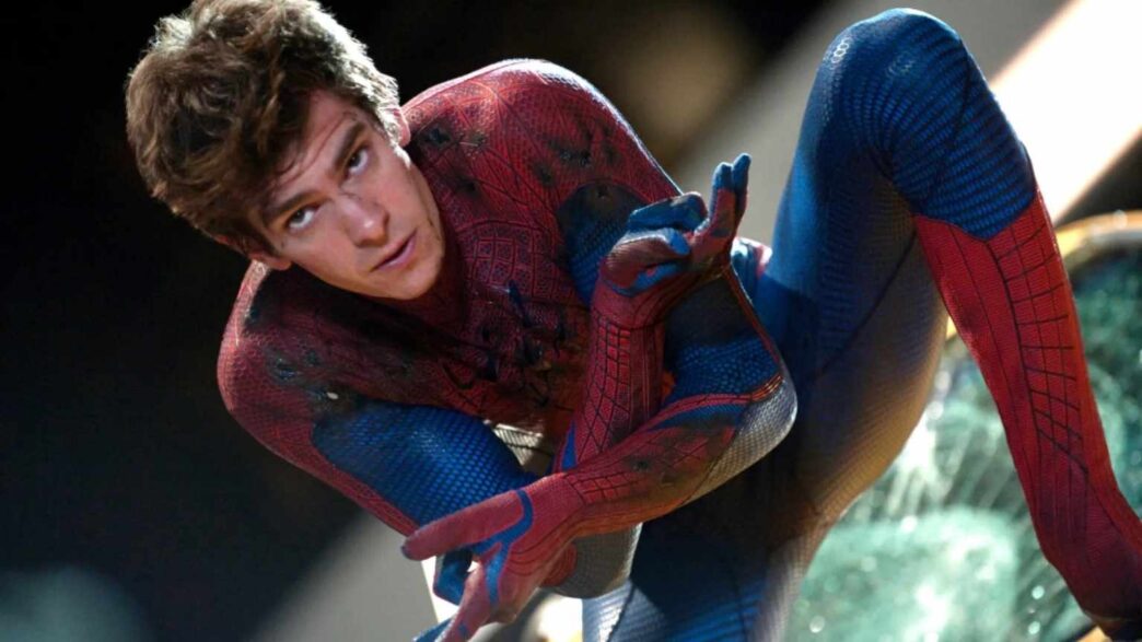 Andrew Garfield achava que era "velho demais" para viver Homem-Aranha