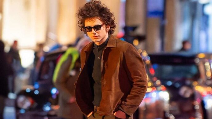 Timothée Chalamet se preparou por 5 anos para interpretar Bob Dylan