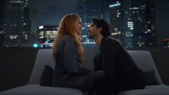 Blake Lively processa Justin Baldoni, diretor e astro de É Assim que Acaba, por assédio no set