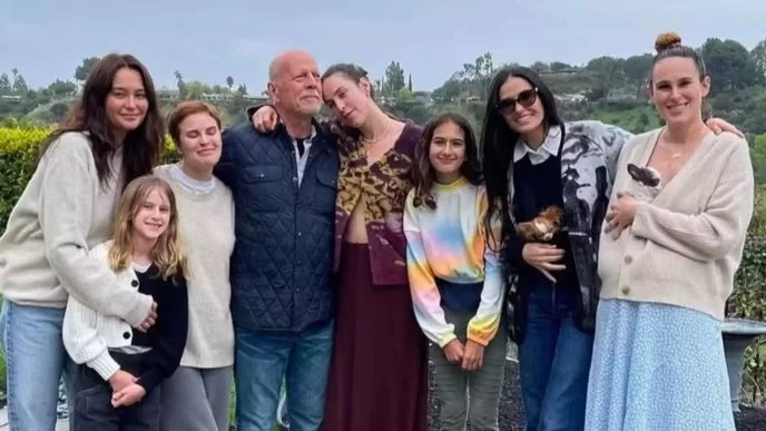 Demi Moore lamenta derrota no Oscar por Bruce Willis, diz fonte