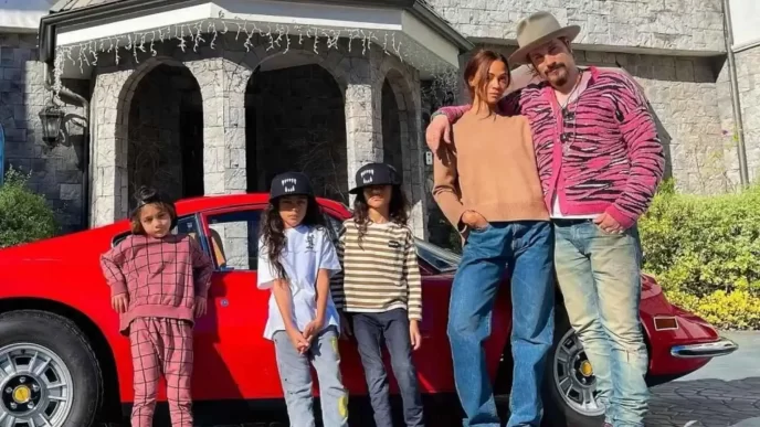 Após vitória no Oscar, Zoe Saldaña anuncia pausa na carreira para focar na família