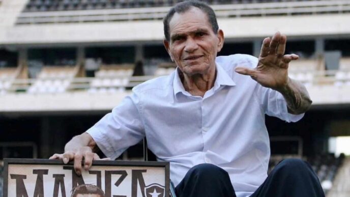 Morre Manga, ídolo do Botafogo e ex-goleiro da Seleção Brasileira, aos 87 anos